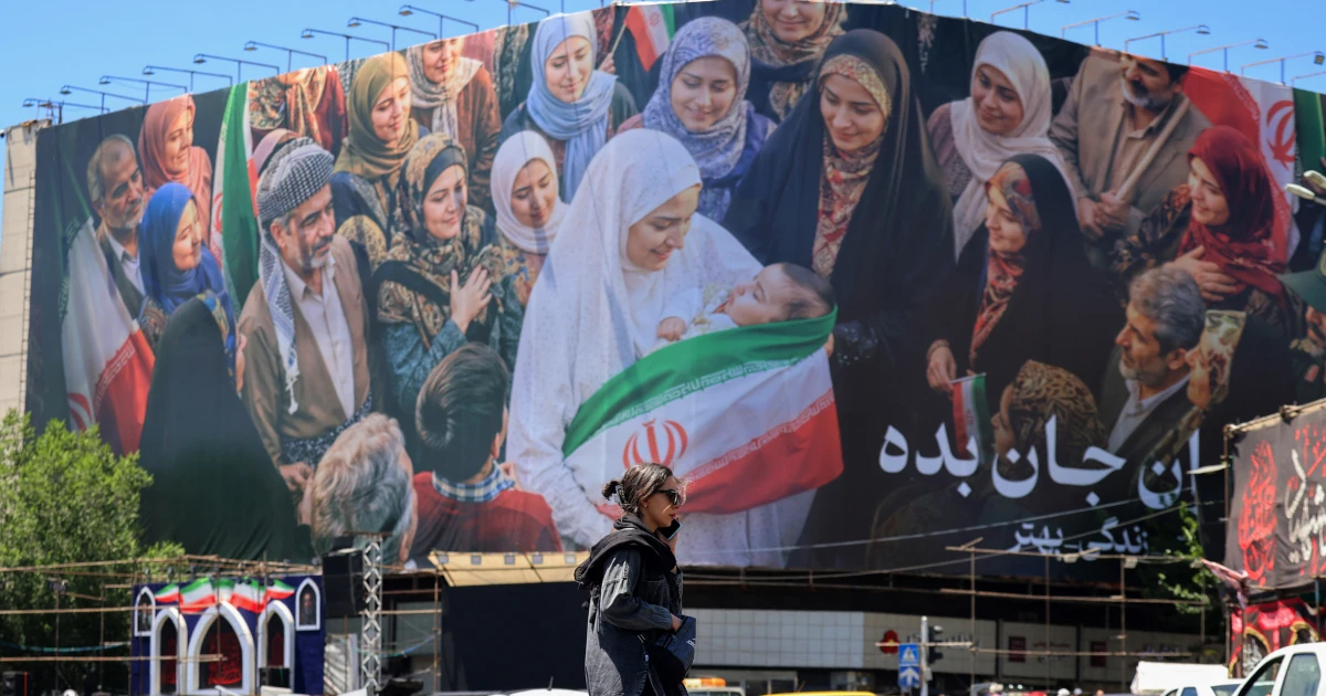 Iranians get back online, to some extent