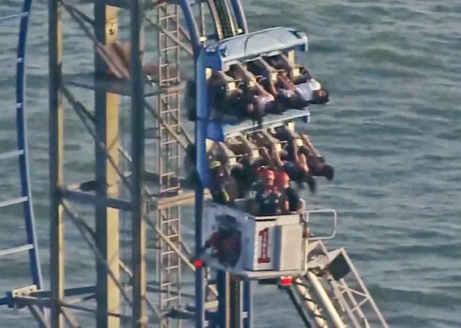 Texas roller coaster malfunction leaves 8 riders stranded 100 feet in the air for hours
