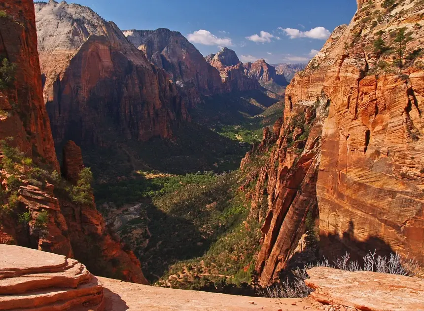 Former Vegas youth pastor charged with murder 20 years after his wife’s deadly fall at Zion National park