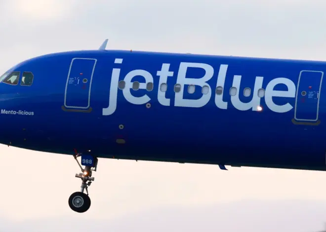 FAA investigates close call between Jet Blue plane and aircraft near Fort Lauderdale Airport