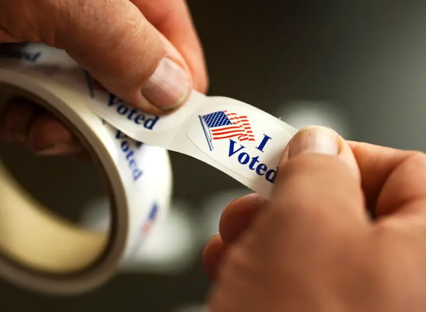 Primary races in Oklahoma and Washington, D.C., and B-52 bomber crash in California: Morning Rundown