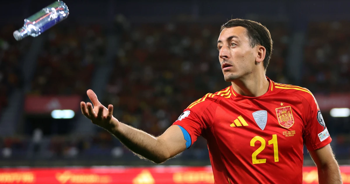 FIFA bans fans from taking water bottles into World Cup stadiums, a last-minute reversal