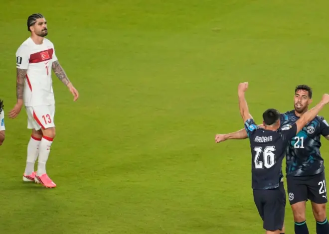 Paraguay beats Turkey 1-0 at the World Cup to clinch Group D for the U.S.