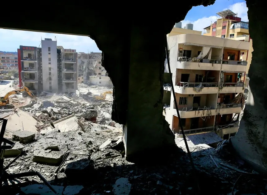 Israel and Lebanon agree to implement ceasefire