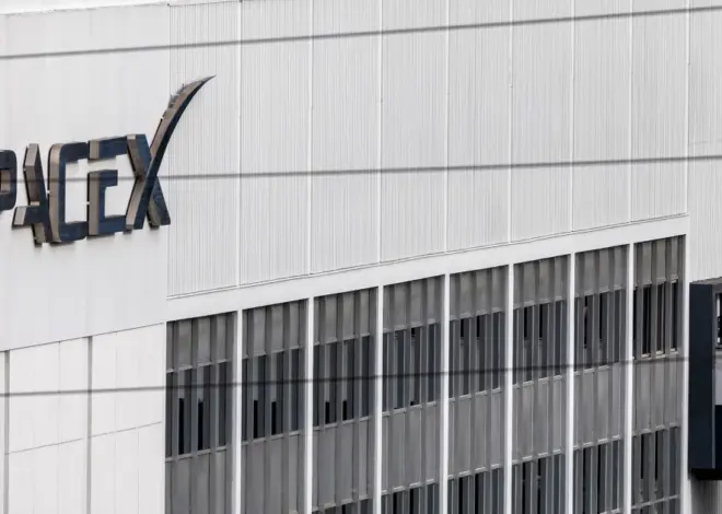 SpaceX locks in IPO price of $135, making it largest stock debut ever