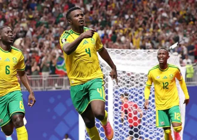 South Africa keeps its World Cup hopes alive with a 1-1 draw against the Czech Republic