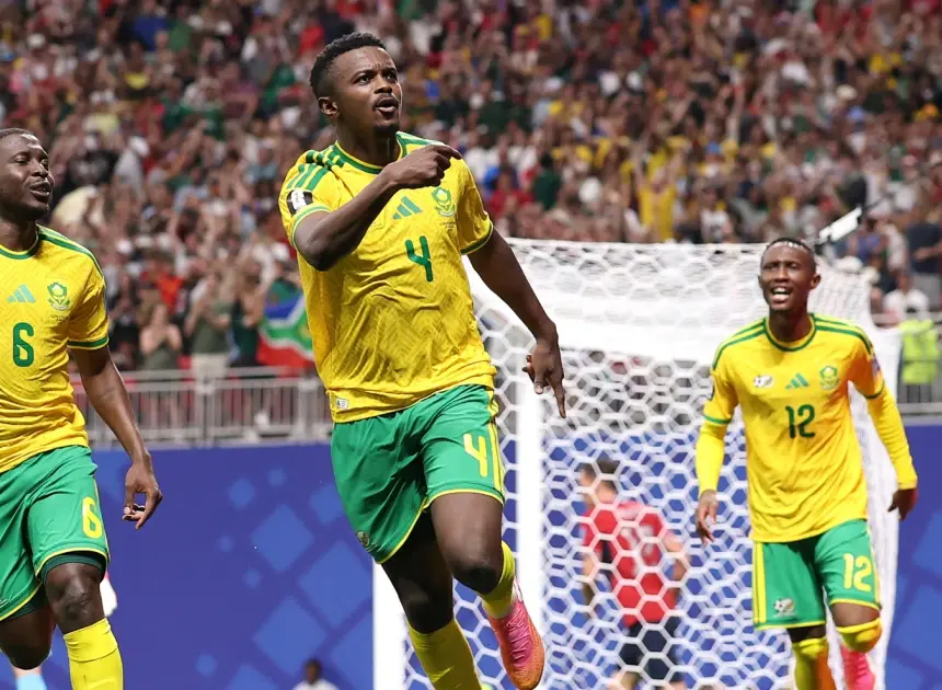 South Africa keeps its World Cup hopes alive with a 1-1 draw against the Czech Republic