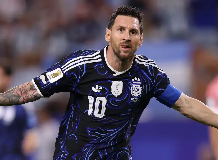 Messi becomes first to score in 7 straight World Cup games while extending goals record