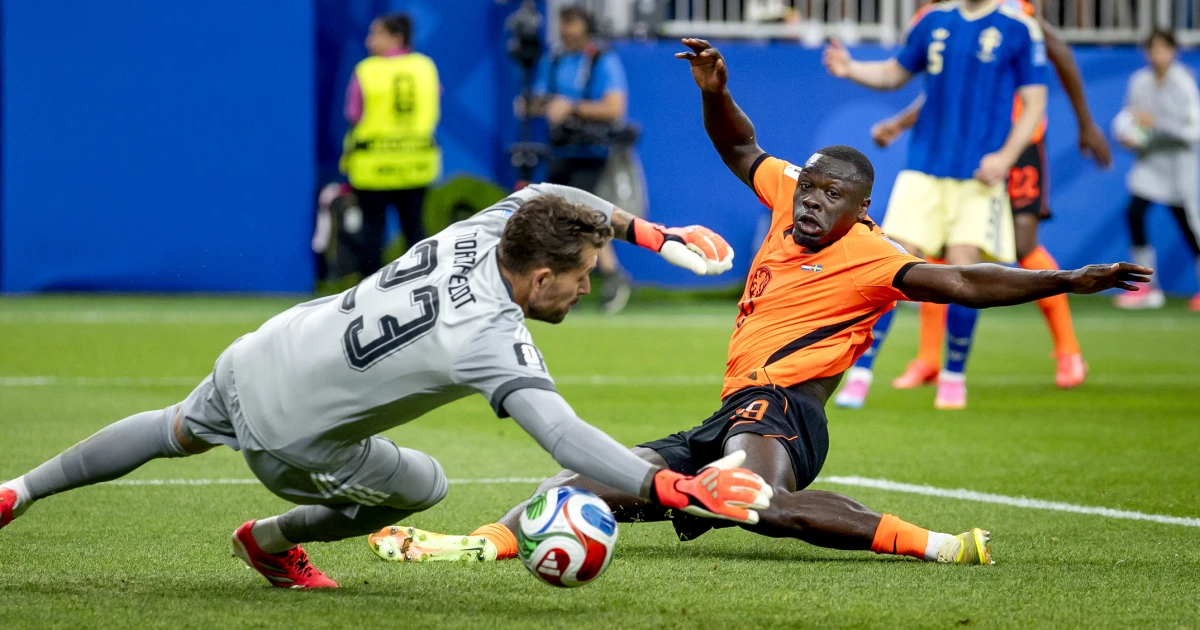 Brobbey and Gakpo strike twice each as Netherlands routs Sweden 5-1 to lead Group F