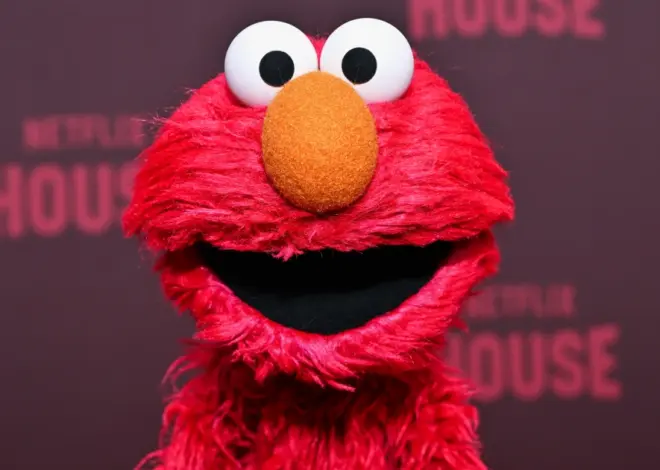 Elmo picks a side for World Cup after his NBA Finals controversy: ‘Don’t make this a thing’