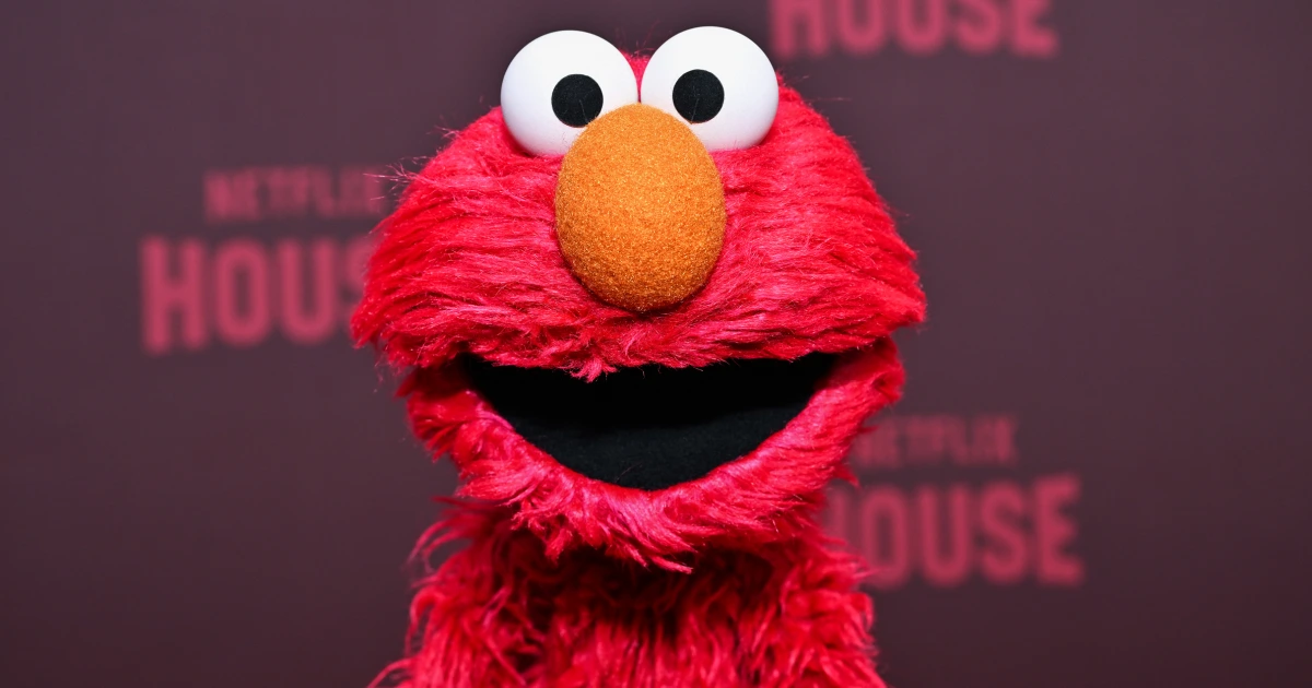 Elmo picks a side for World Cup after his NBA Finals controversy: ‘Don’t make this a thing’