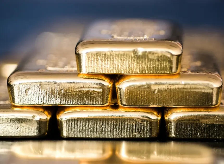 The CIA officer with gold bars at his house got additional money. Investigators are looking for it.