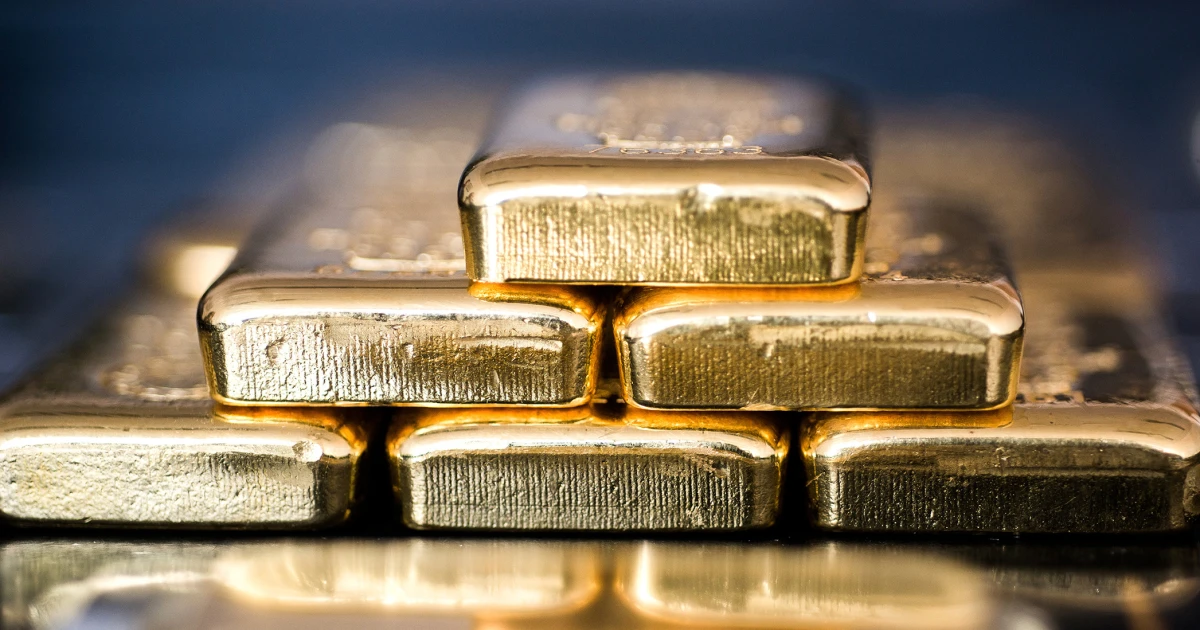 The CIA officer with gold bars at his house got additional money. Investigators are looking for it.