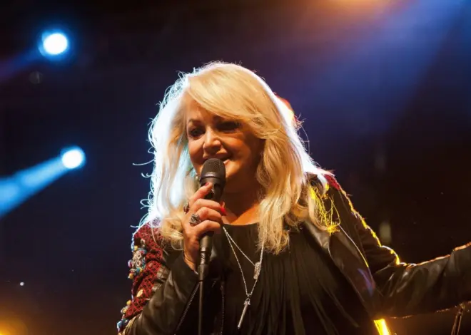 Singer Bonnie Tyler out of a coma but still ‘very unwell,’ her family says