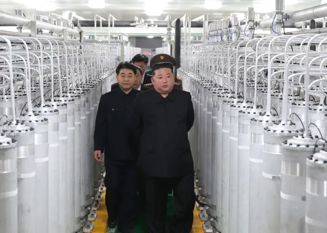North Korea unveils a new plant to produce fuel for nuclear weapons