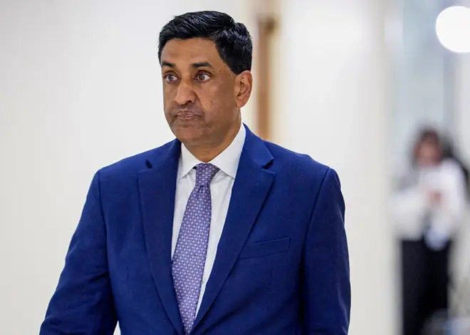 Graham Platner supporter Ro Khanna says he should apologize to women who alleged disturbing behavior