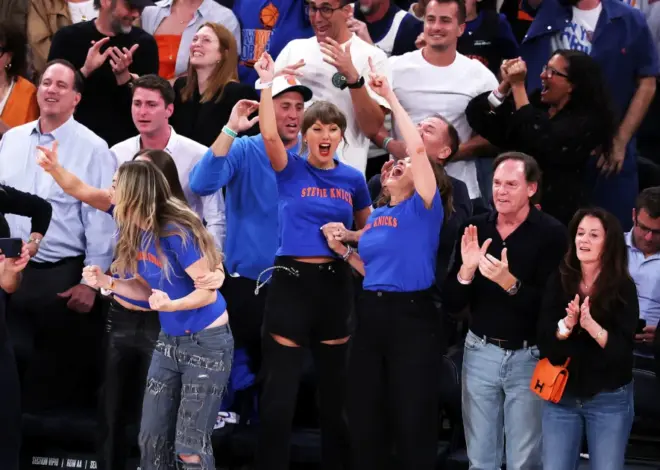 Swift, Chalamet, U.S. soccer team join wild New York celebrations after epic win