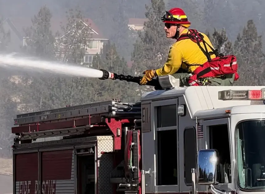 Wildfire in eastern Washington prompts evacuations and destroys home