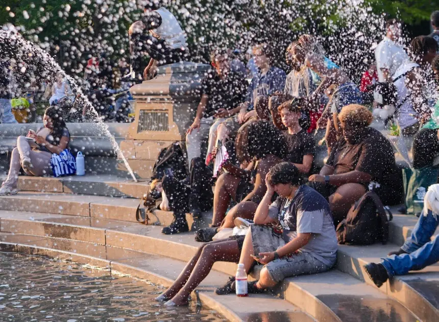 Holiday heat wave: As temperature climbs across much of U.S., so does the danger