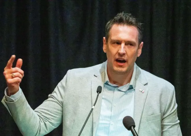 Trump-backed Randy Feenstra concedes to MAHA-backed Zach Lahn in Iowa GOP primary for governor