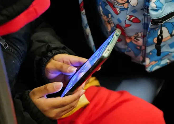 Kids online safety package clears House, drawing warnings from digital rights and tech groups