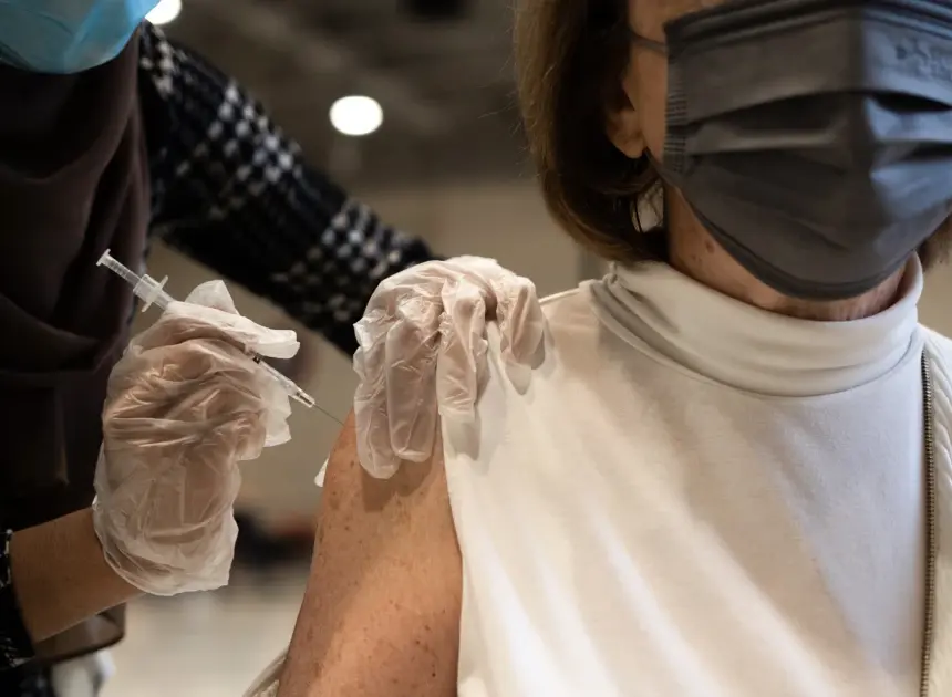 FDA panel recommends Moderna’s mRNA flu shot for older adults