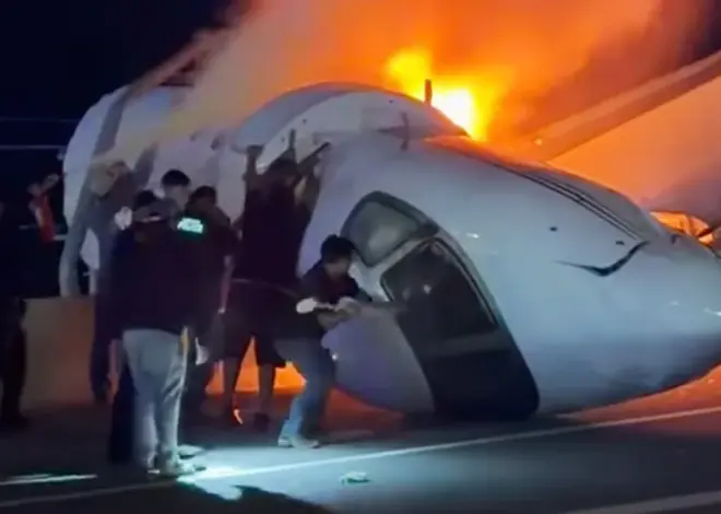 Fiery private jet crash on Texas highway sees bystanders rush to free passengers; 1 killed