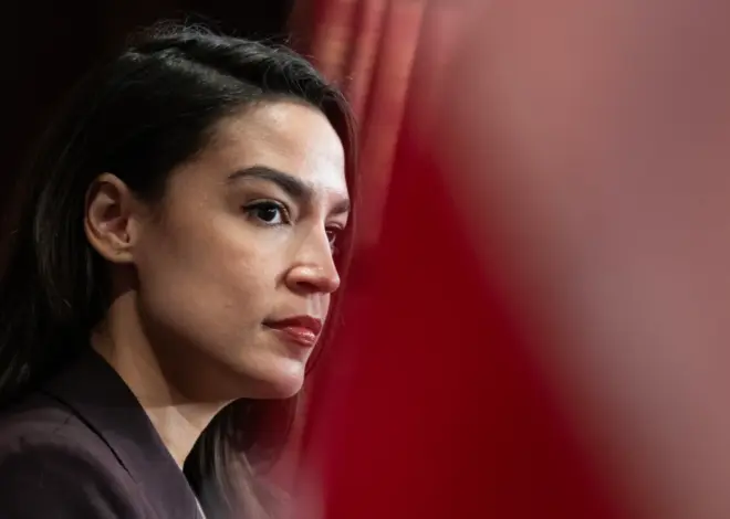 Rep. Alexandria Ocasio-Cortez endorses Abdul El-Sayed in Michigan Democratic primary