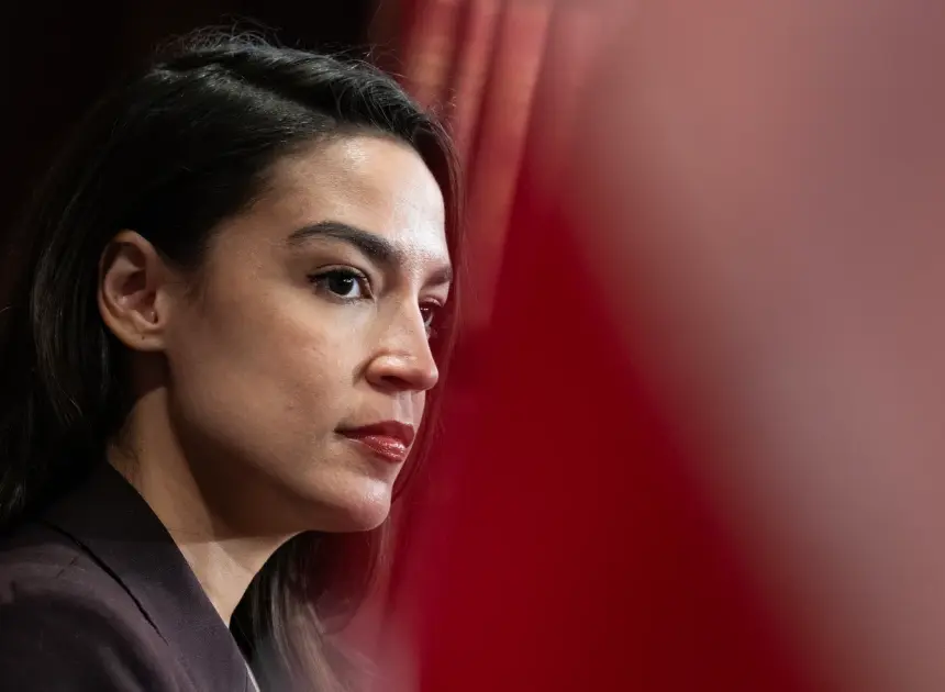 Rep. Alexandria Ocasio-Cortez endorses Abdul El-Sayed in Michigan Democratic primary