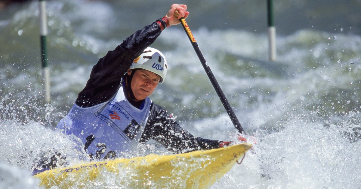 U.S. Olympic canoeist David ‘Davey’ Hearn charged in Reflecting Pool vandalism
