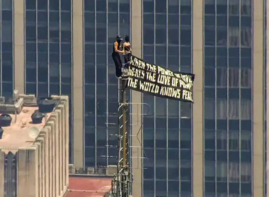 Two trespassers climb to top of Empire State Building