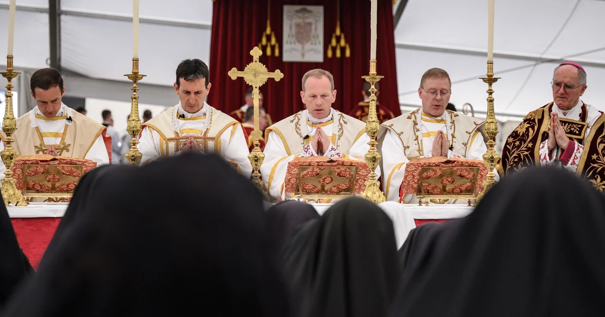 Defying Pope Leo XIV and risking schism, traditionalists go ahead with Latin Mass consecrations