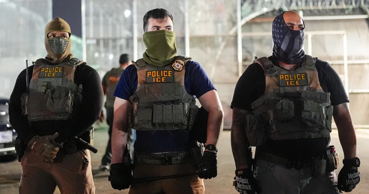 FBI agents were told they would no longer investigate confrontations with ICE