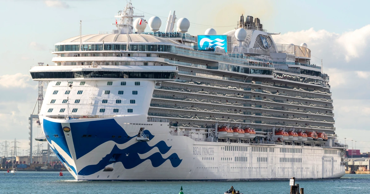 Worker dies after going overboard from Princess cruise ship that left Fort Lauderdale
