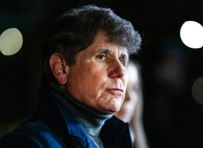 Disgraced former Gov. Blagojevich wants Trump to pardon a politician on the lam in Greece