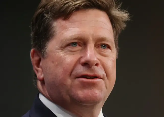 Nominee for top intel post faces lawmakers eager to see him replace the current leader