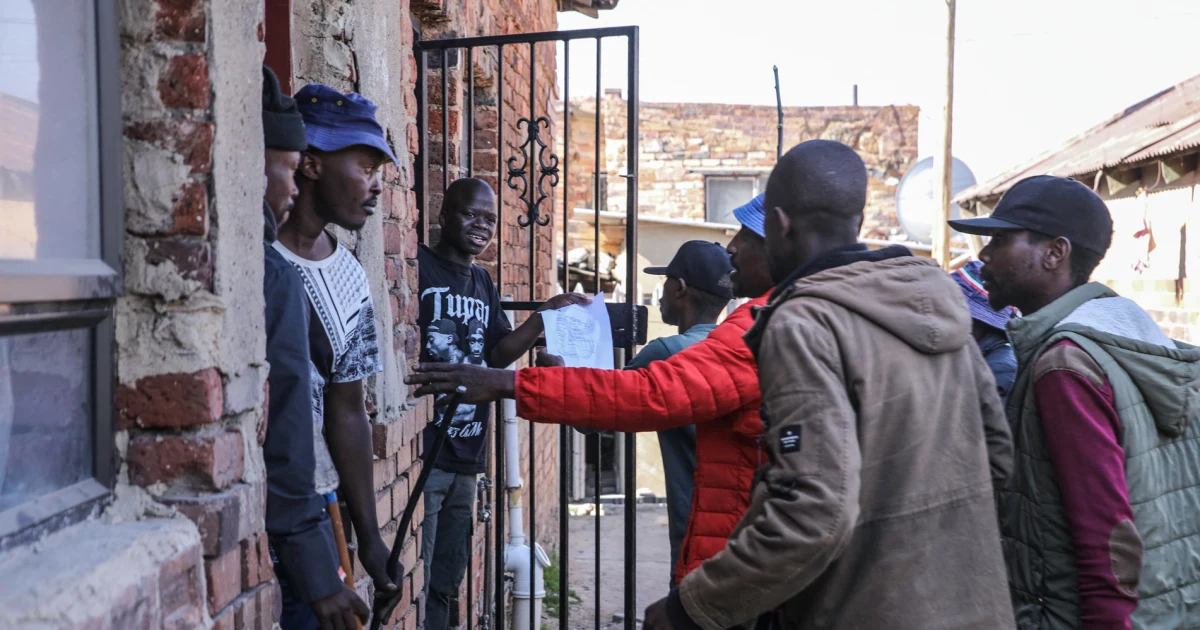 South African protesters go door-to-door forcing immigrants from their homes