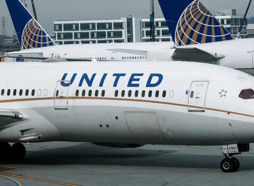 United Airlines employee threatens to call ICE on Bay Area family at SFO