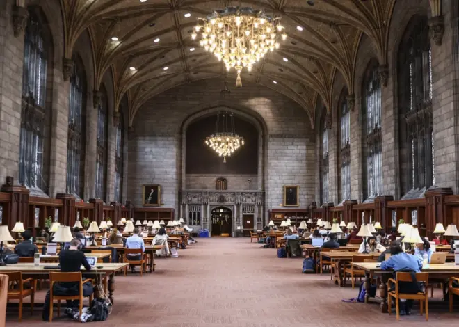 University of Chicago Law bans electronics in first-year law classes to combat AI