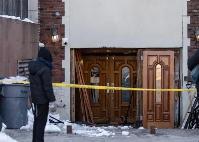 Man gets 6-month sentence for ramming car into Jewish group’s N.Y. world headquarters