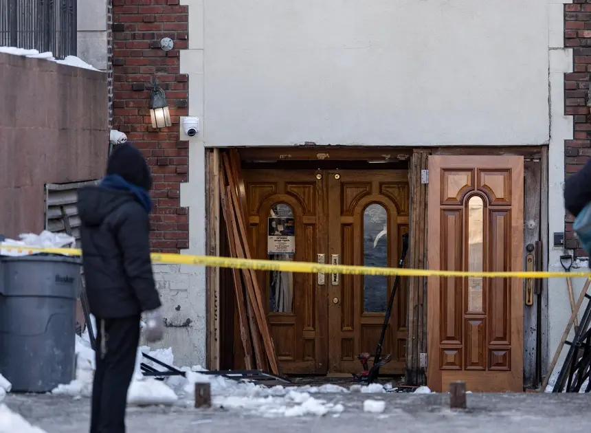 Man gets 6-month sentence for ramming car into Jewish group’s N.Y. world headquarters