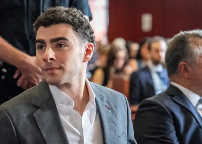 Luigi Mangione expected to plead guilty during Manhattan federal court hearing