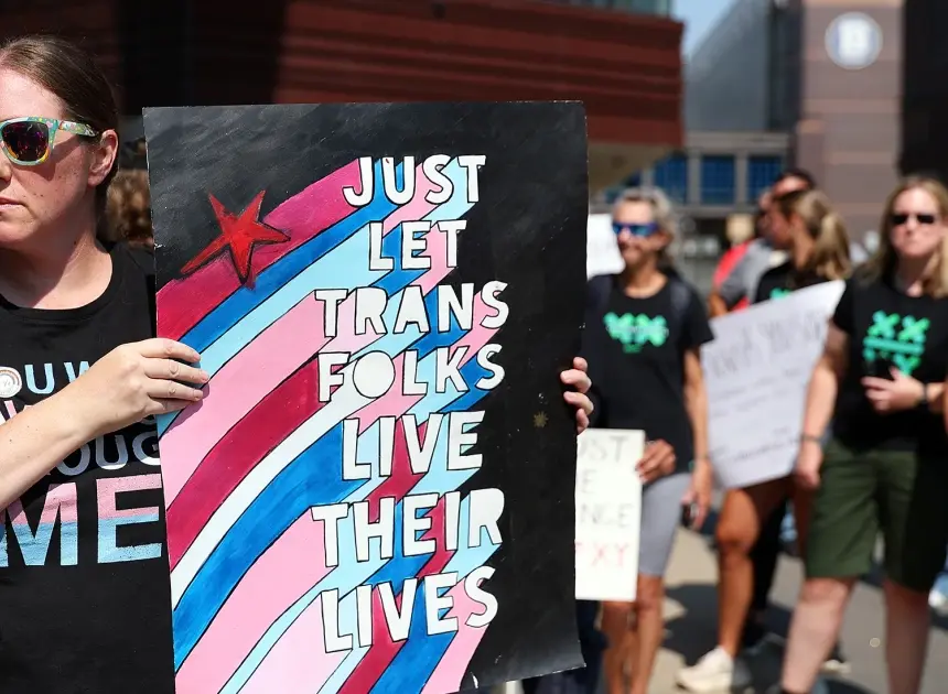 Rallies surround Fever-Lynx game after Sophie Cunningham’s stance on transgender athletes