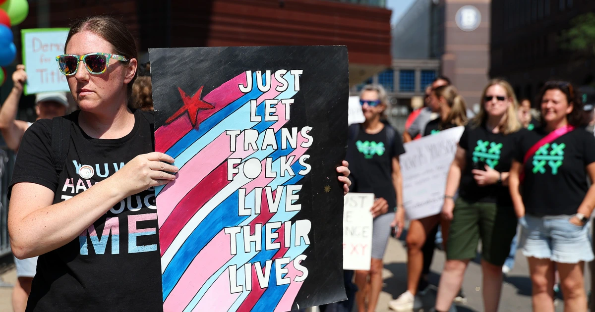 Rallies surround Fever-Lynx game after Sophie Cunningham’s stance on transgender athletes