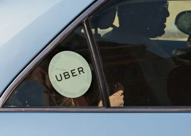 ‘That way — go, go!’ Uber driver’s ride becomes impromptu police cruiser after it’s commandeered during Houston manhunt