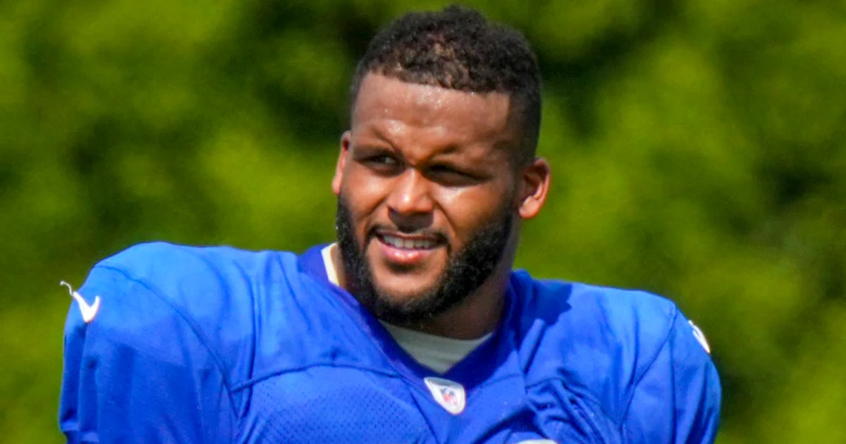 Aaron Donald ends his 2 1/2-year retirement and returns to the Los Angeles Rams