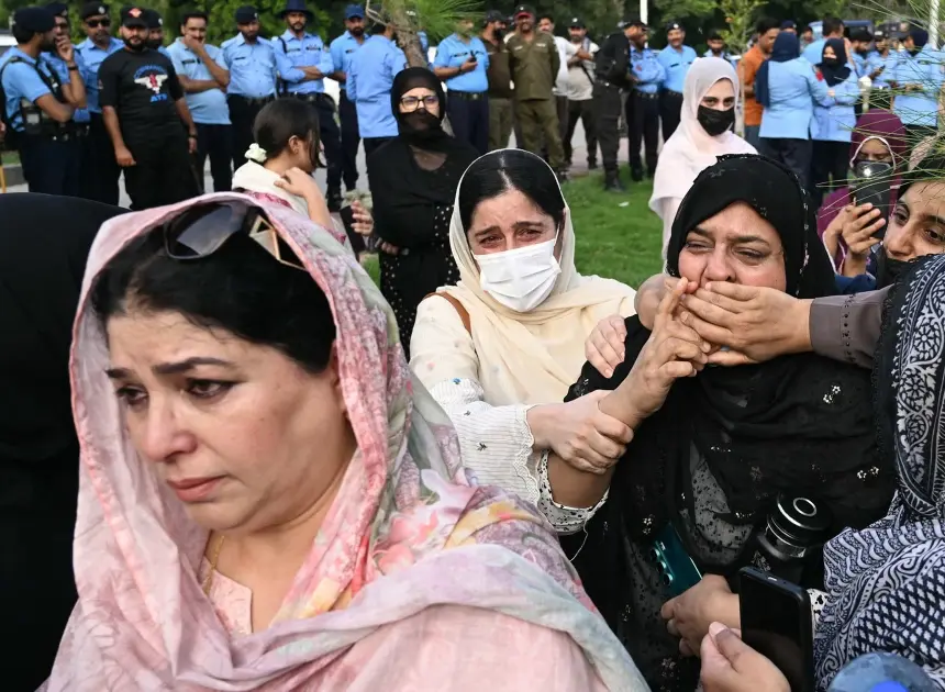 Pakistan restricts foreign media from reporting outside 3 major cities