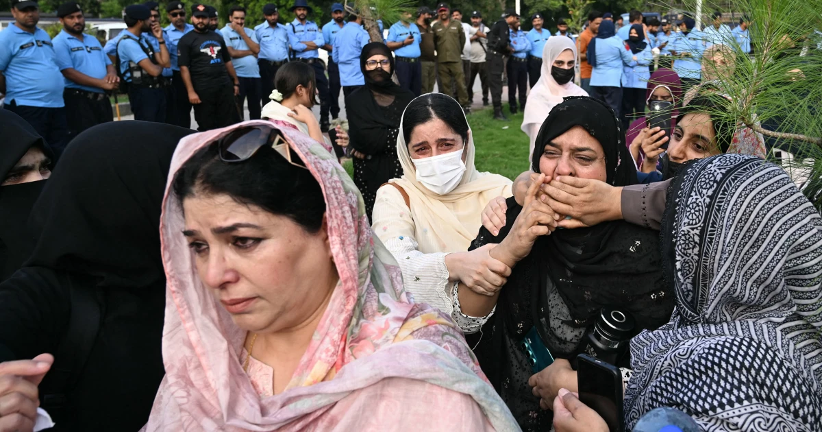 Pakistan restricts foreign media from reporting outside 3 major cities