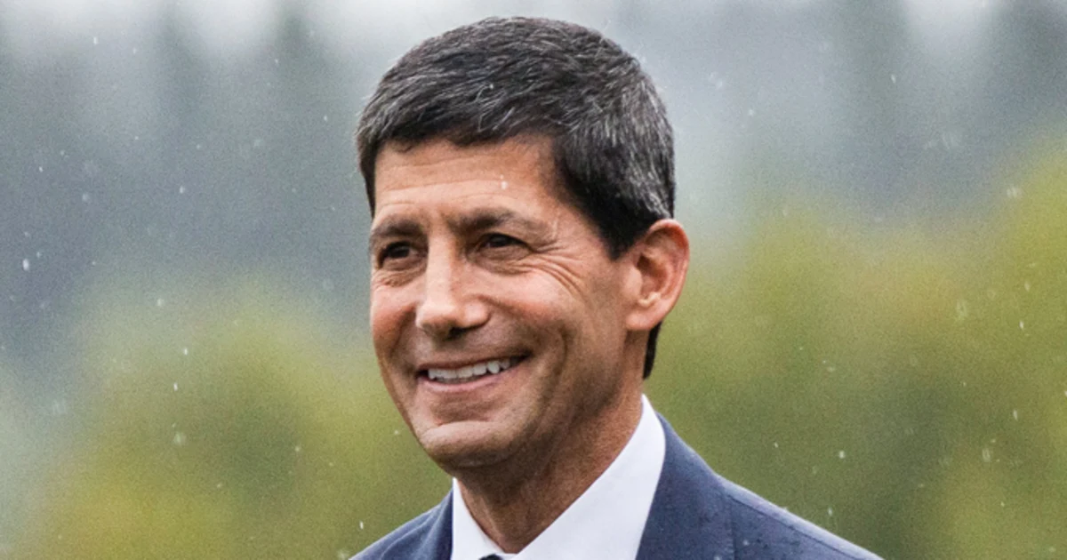 How Fed Chairman Kevin Warsh course-corrected after a ‘confusing’ debut