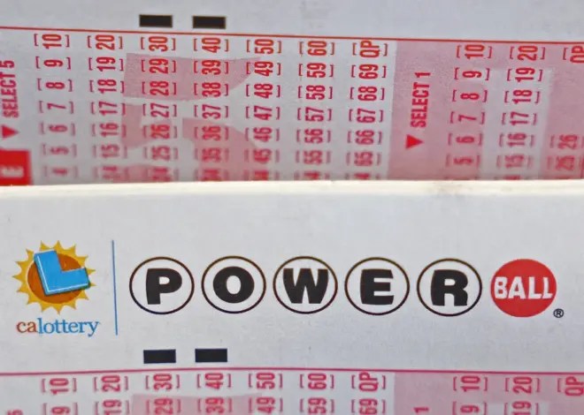 Single ticket bought in Illinois wins $1 billion Powerball jackpot